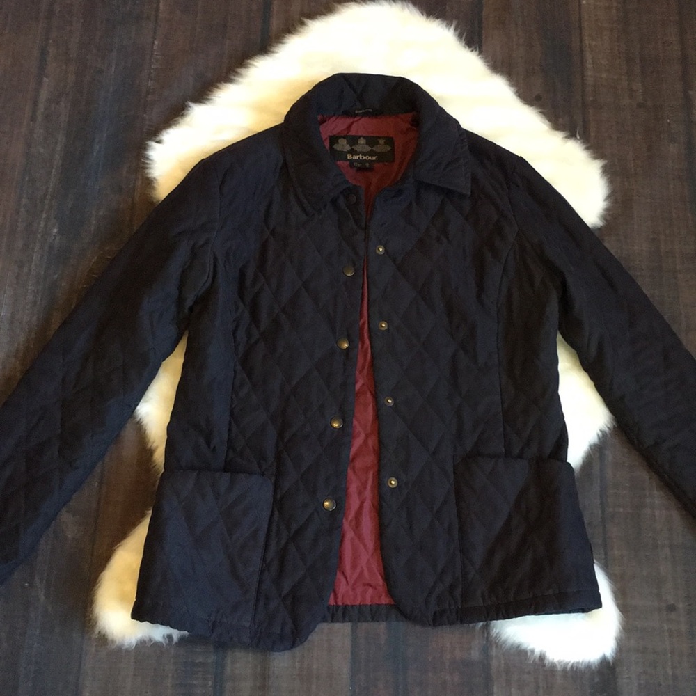 Barbour navy quilted jacket 🎀